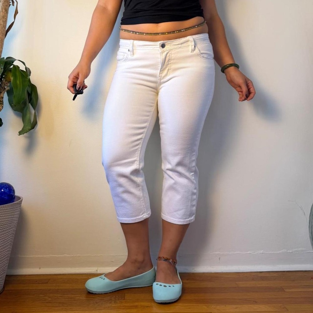 Xhilaration Y2K Lowrise White Denim Capris Petal Pushers Size 8